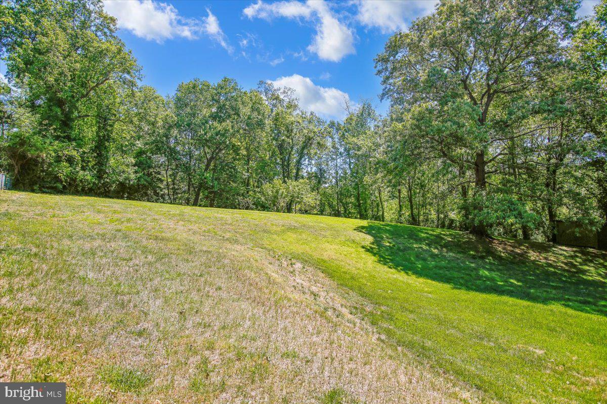 4107 WOODLARK DRIVE