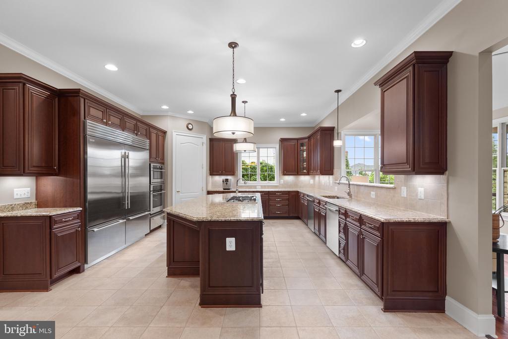 43154 MEADOW GROVE DRIVE