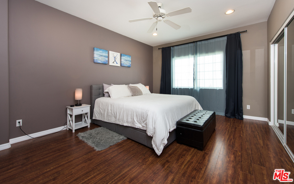 5241 Vantage Ave #104