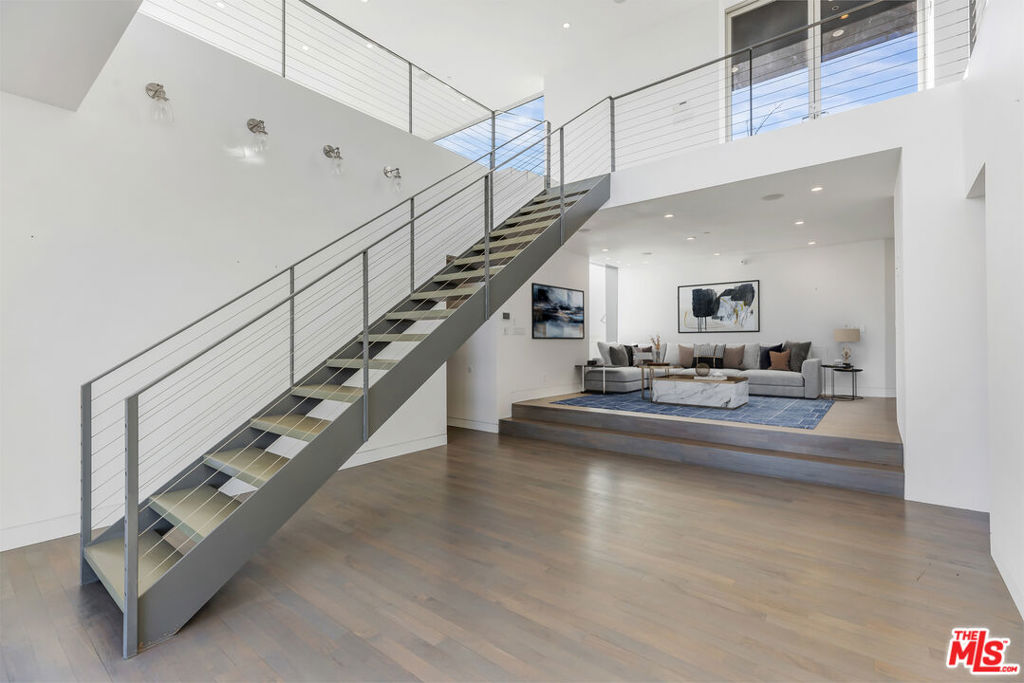 1654 Blue Jay Way