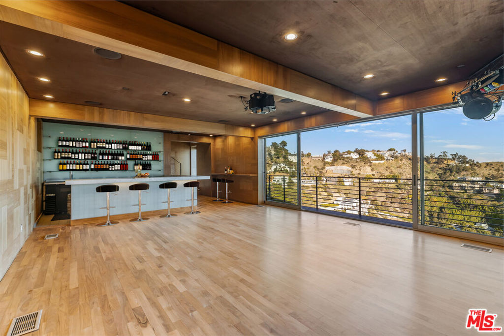 1654 Blue Jay Way