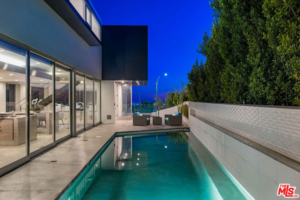 1654 Blue Jay Way