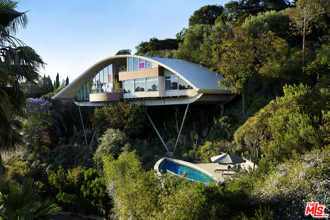 7436 Mulholland Dr