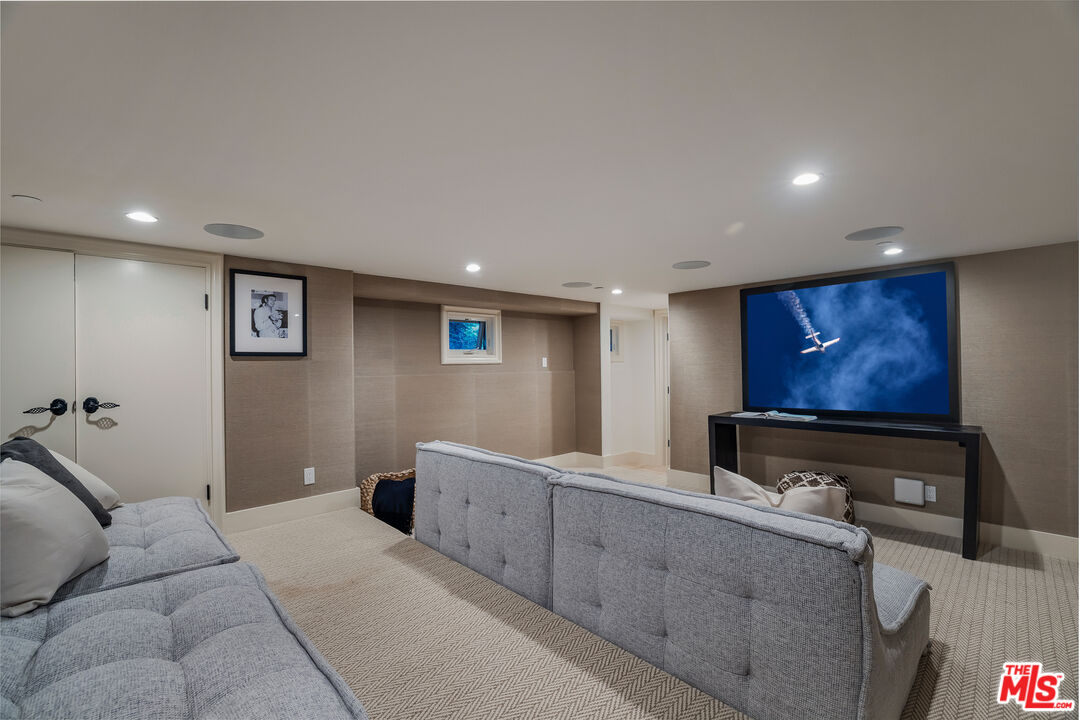 2670 Bowmont Dr