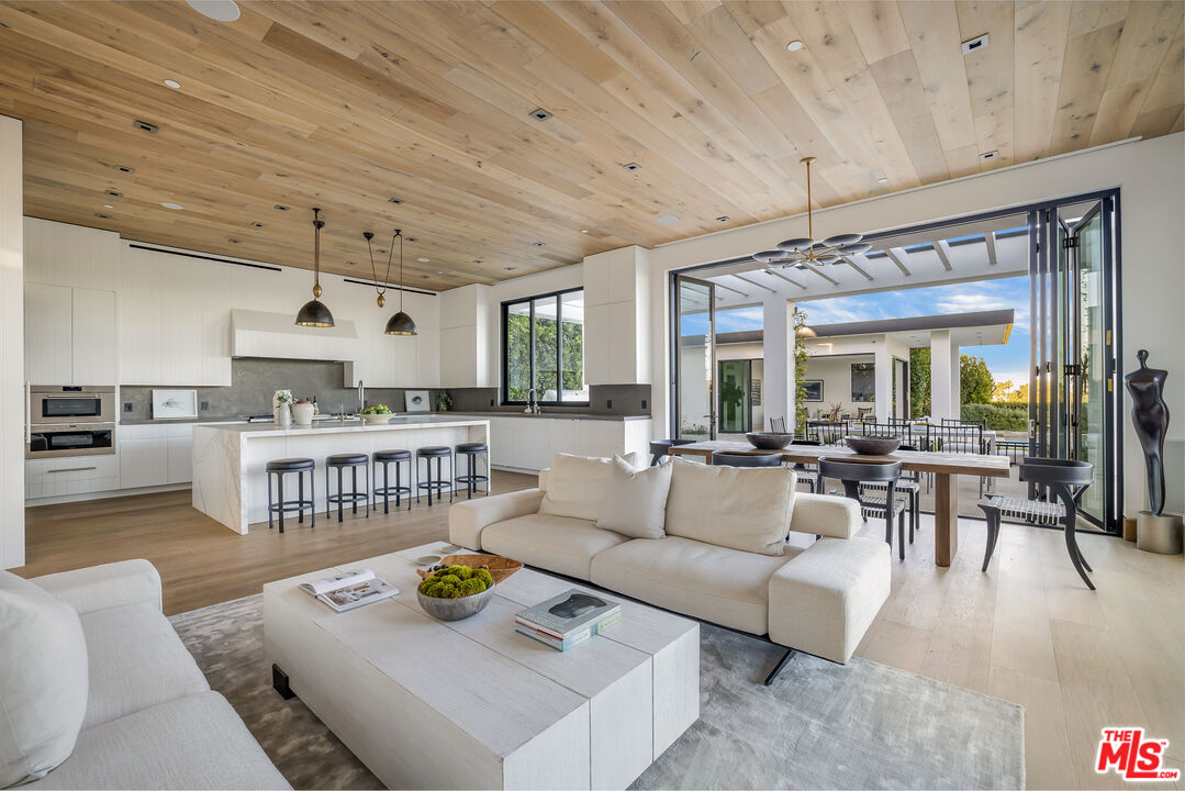 1130 Carolyn Way