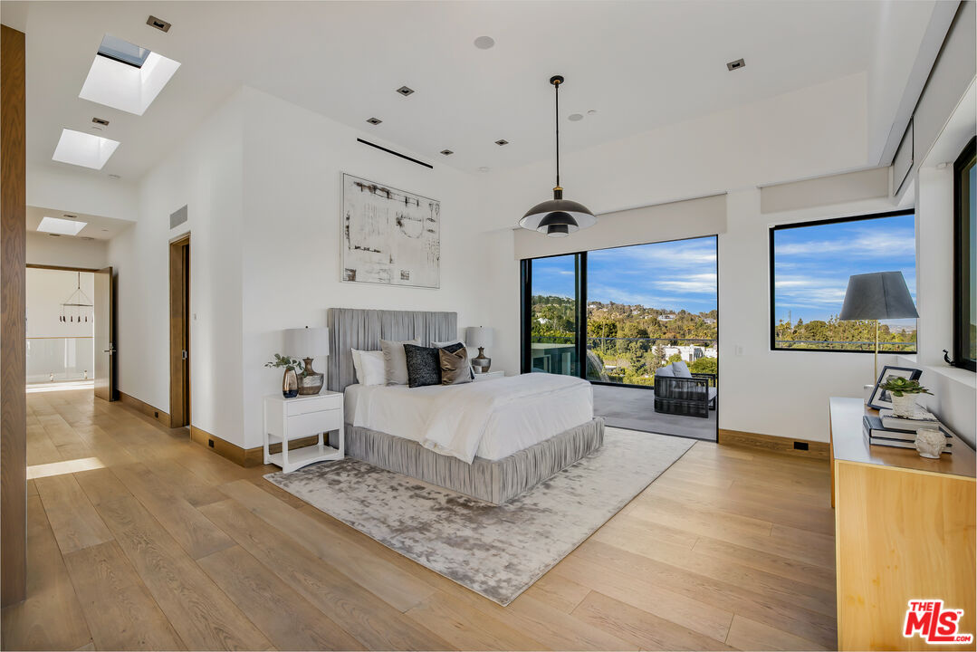 1130 Carolyn Way