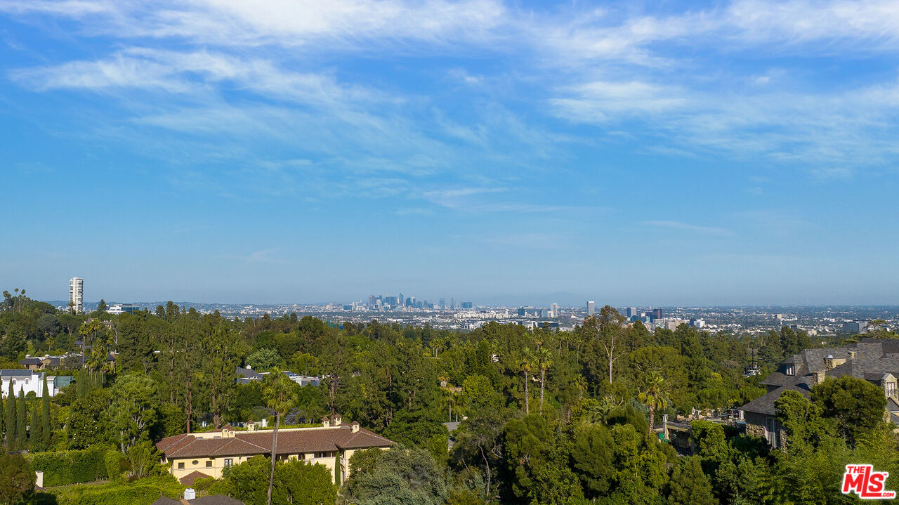 1130 Carolyn Way
