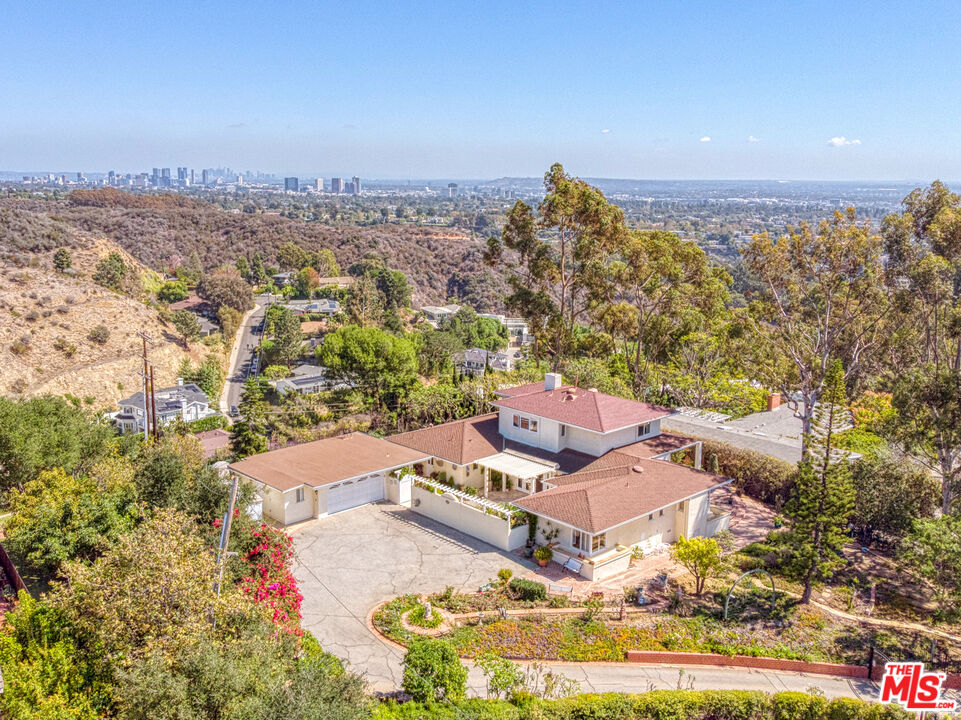1425 Chautauqua Blvd