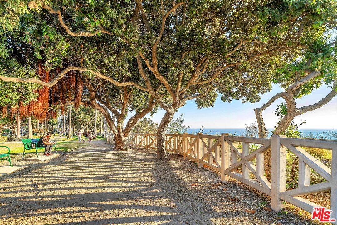 603 OCEAN AVE Unit: 2S