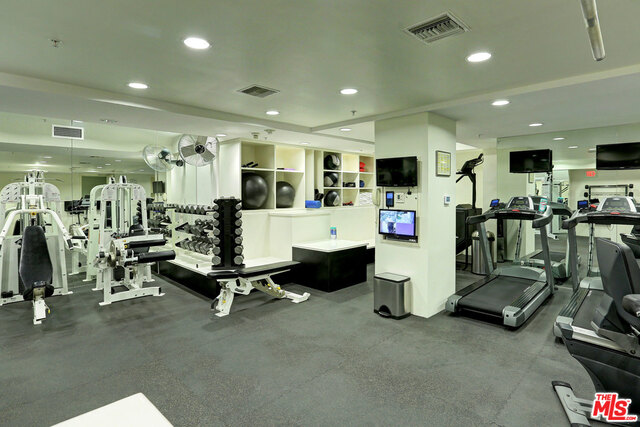 603 OCEAN AVE Unit: 2S