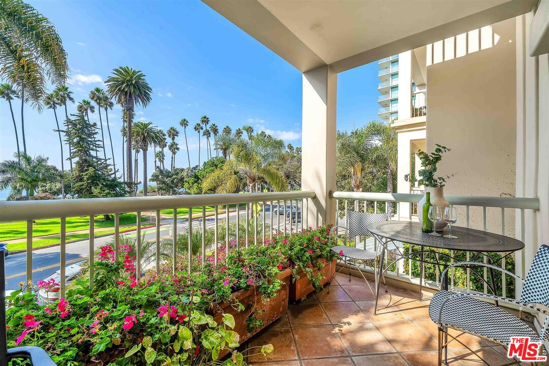 603 OCEAN AVE Unit: 2S