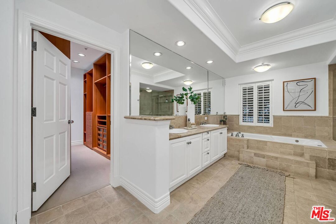 603 OCEAN AVE Unit: 2S