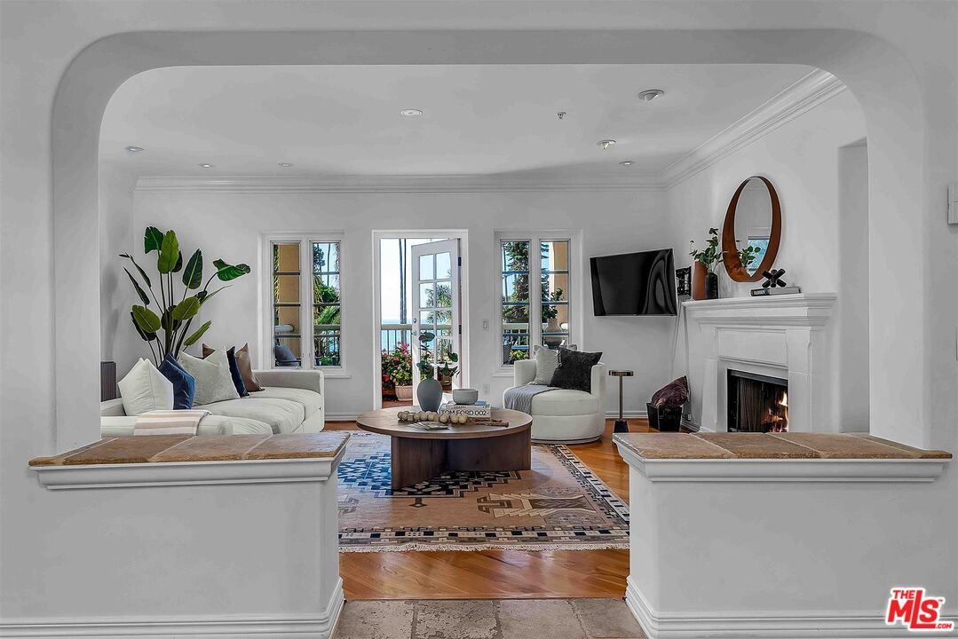 603 OCEAN AVE Unit: 2S