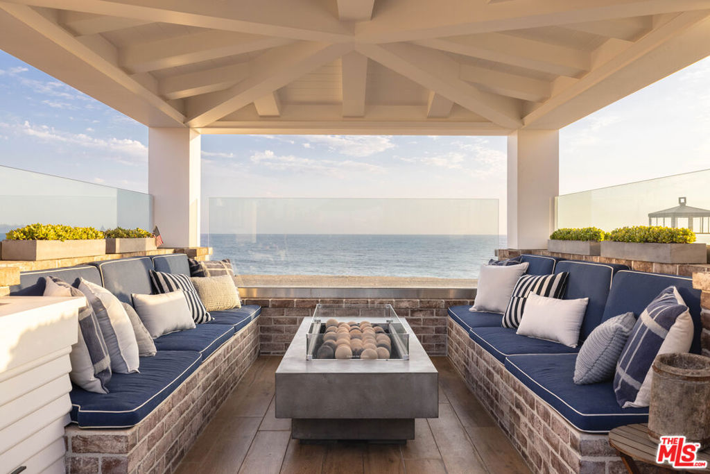 1706 E Oceanfront