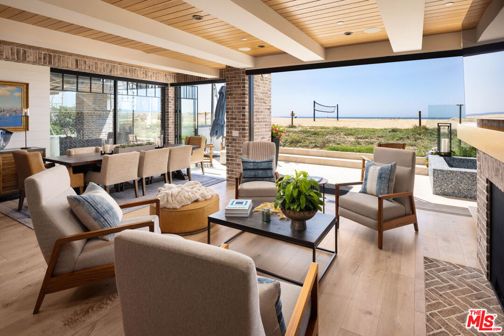 1706 E Oceanfront
