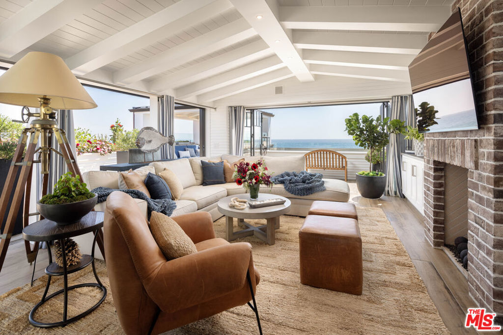 1706 E Oceanfront