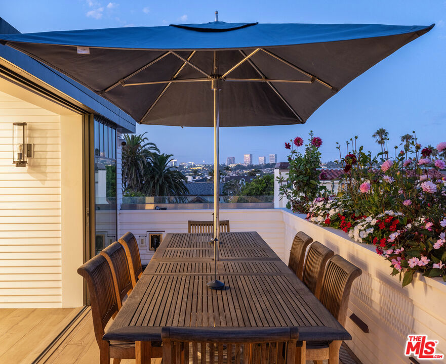 1706 E Oceanfront