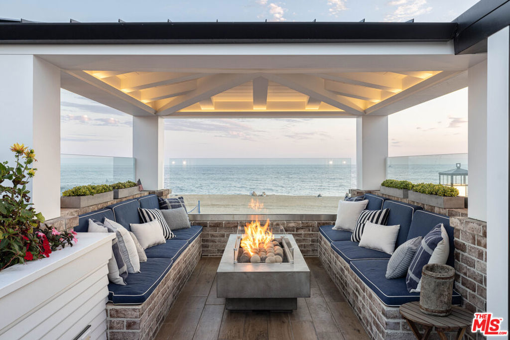 1706 E Oceanfront