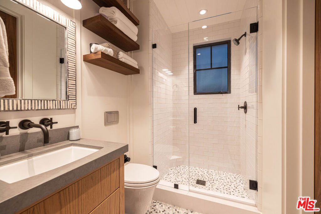 1706 E Oceanfront