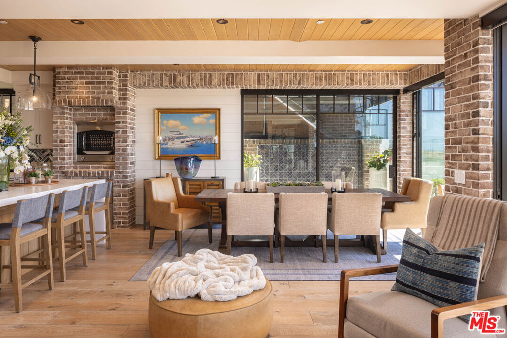 1706 E Oceanfront