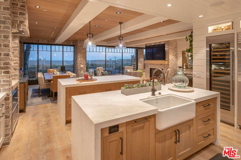 1706 E Oceanfront