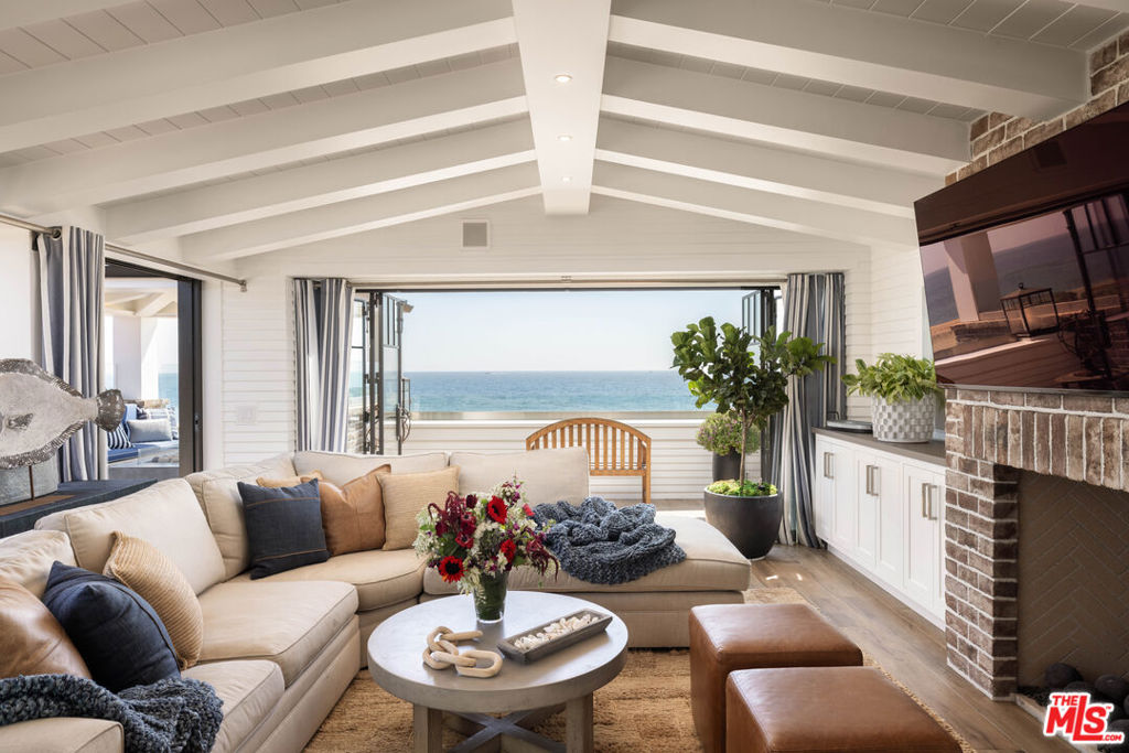 1706 E Oceanfront