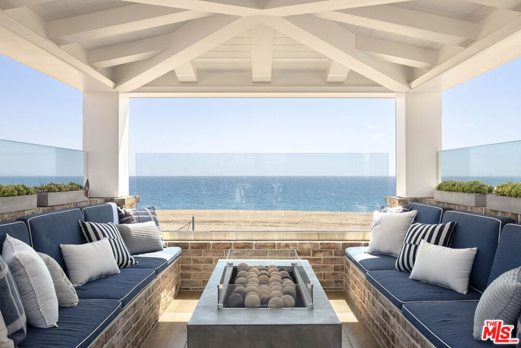 1706 E Oceanfront