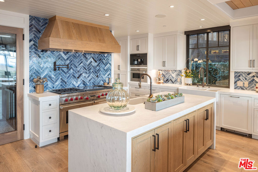 1706 E Oceanfront