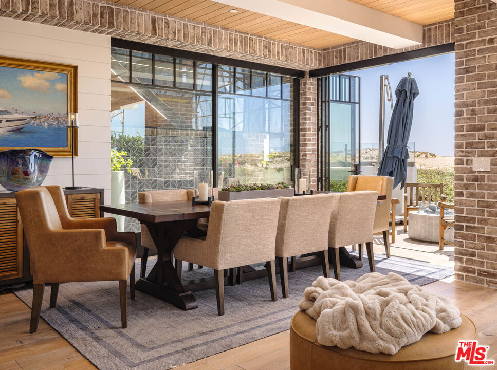 1706 E Oceanfront