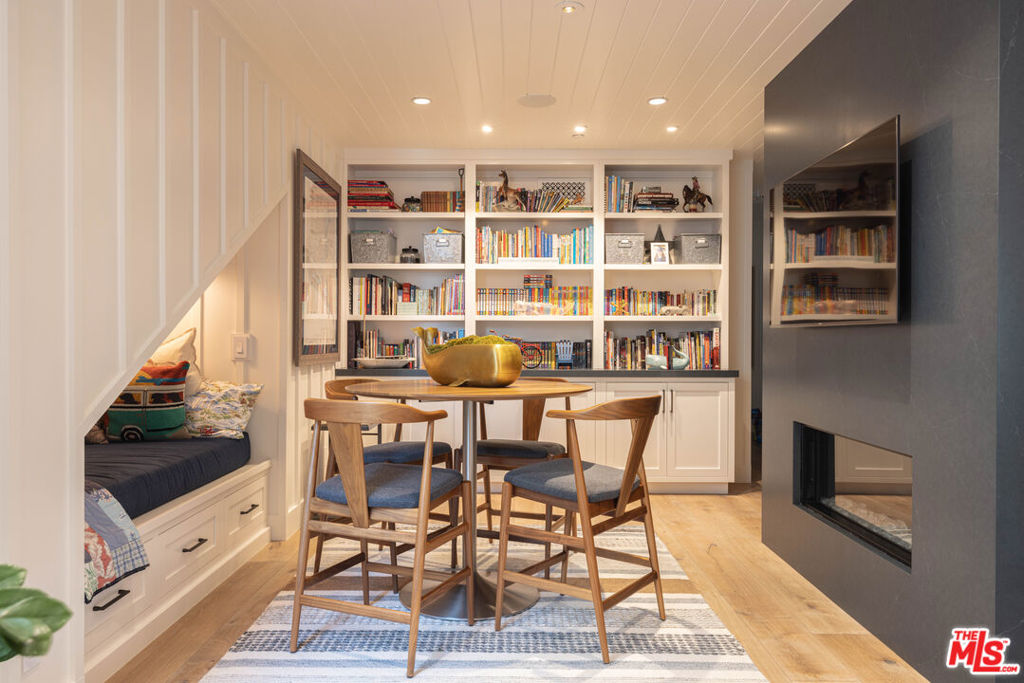1706 E Oceanfront