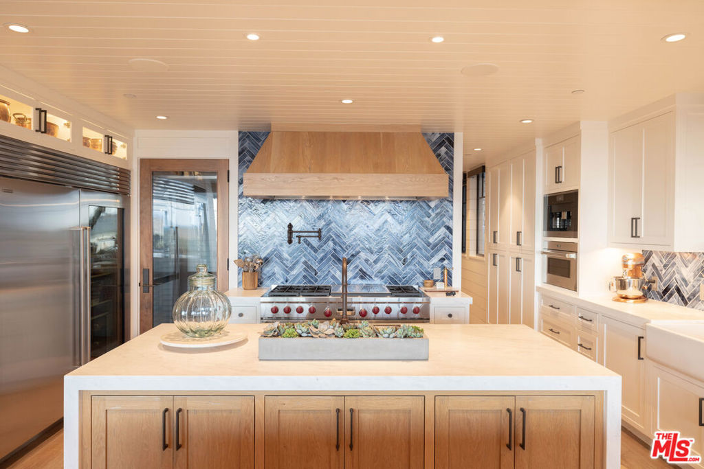1706 E Oceanfront