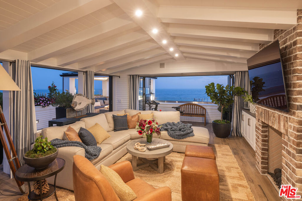 1706 E Oceanfront
