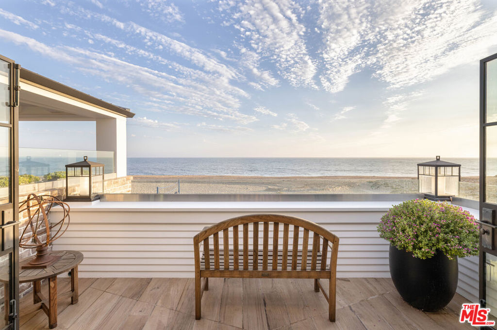 1706 E Oceanfront
