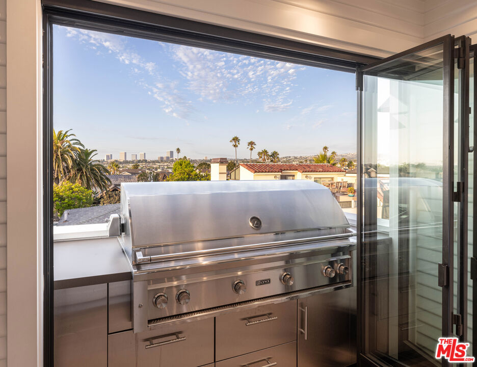 1706 E Oceanfront