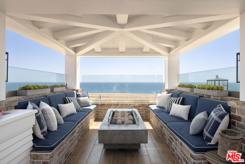 1706 E Oceanfront
