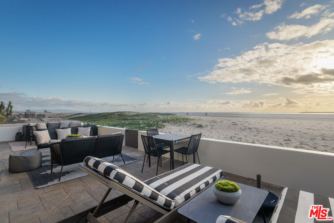 6209 Ocean Front Walk