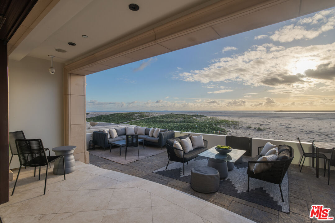 6209 Ocean Front Walk
