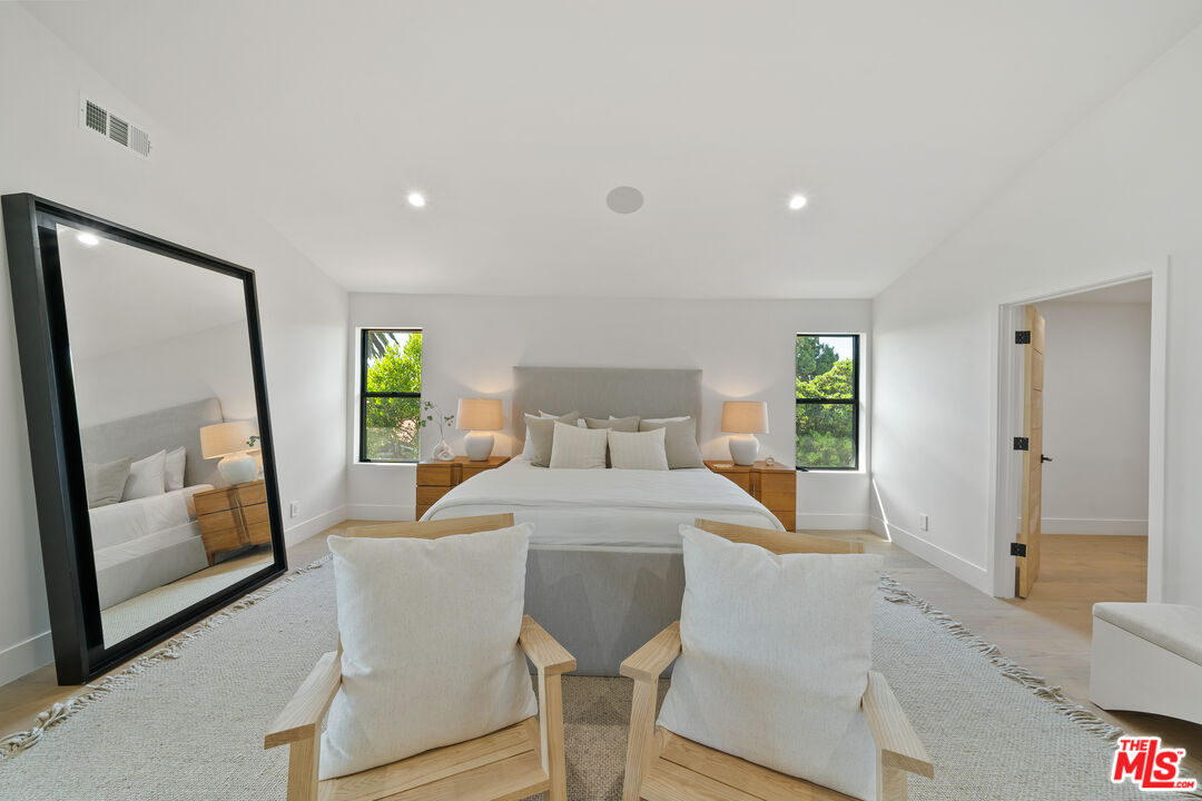 29343 Whitley Collins Dr