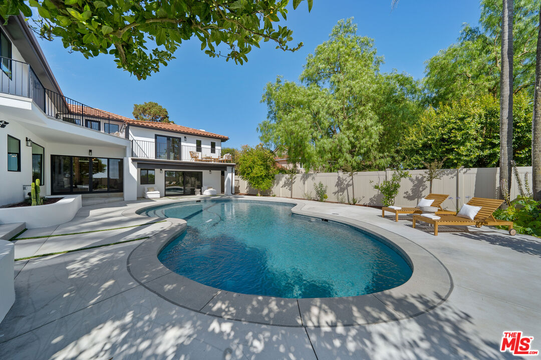 29343 Whitley Collins Dr