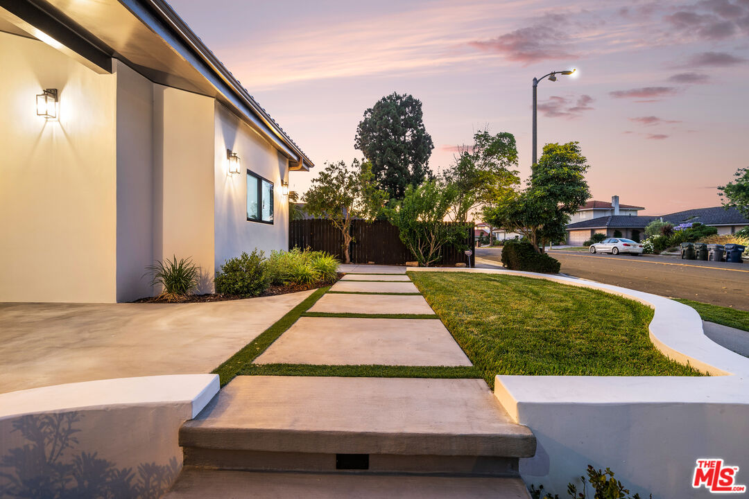 29343 Whitley Collins Dr