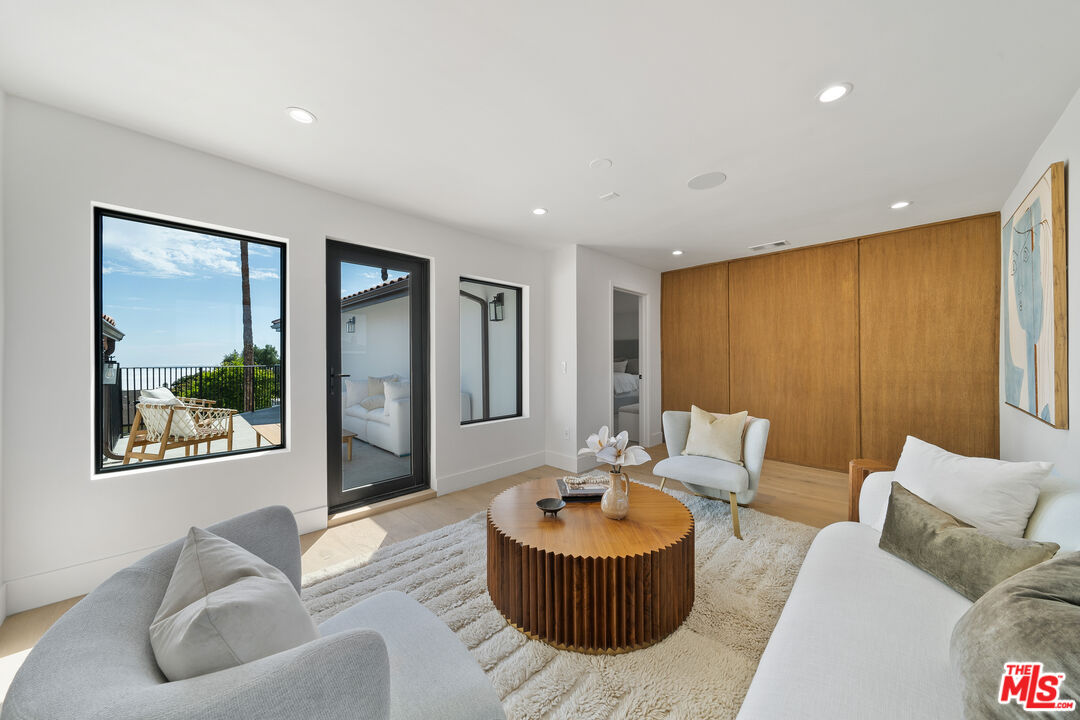 29343 Whitley Collins Dr