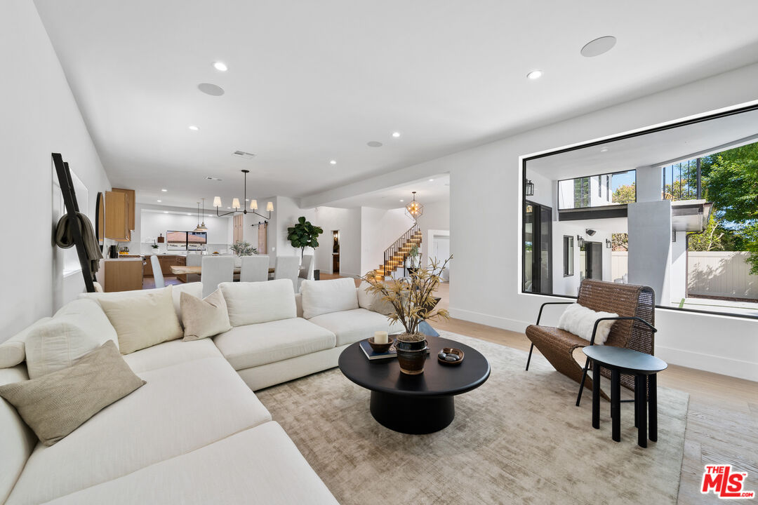 29343 Whitley Collins Dr