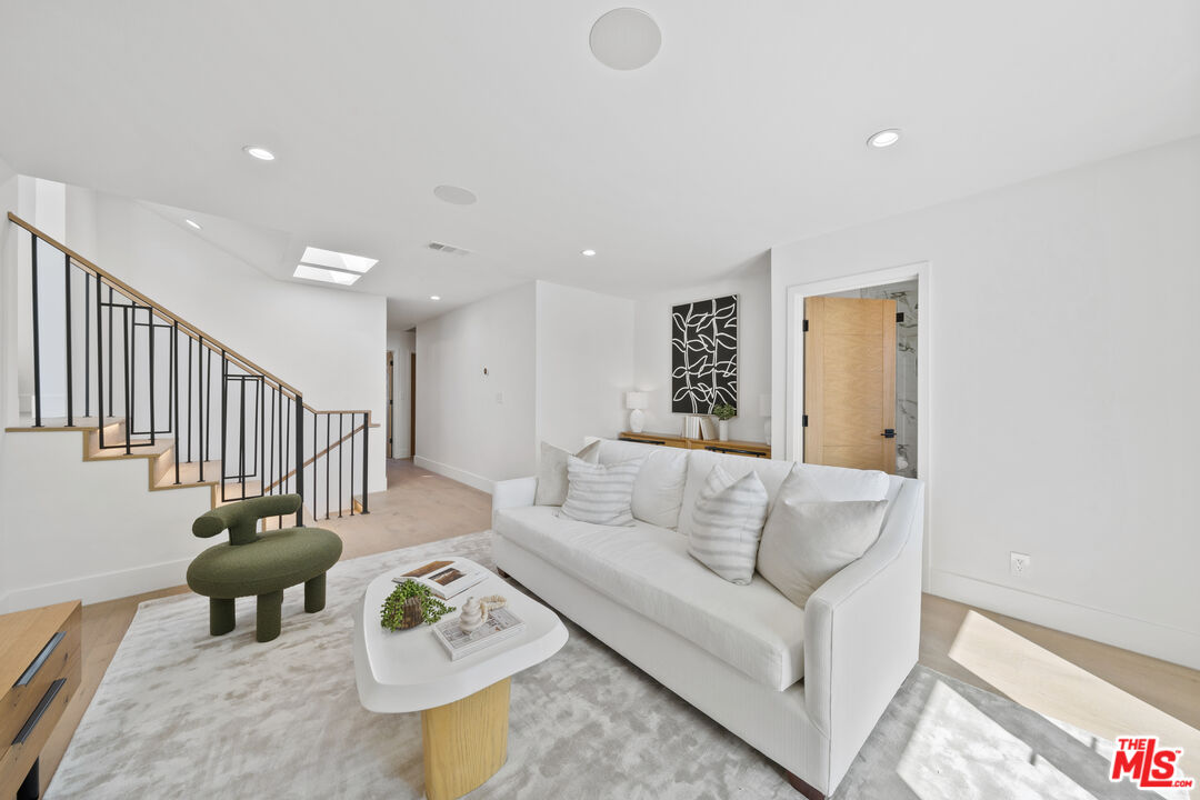 29343 Whitley Collins Dr