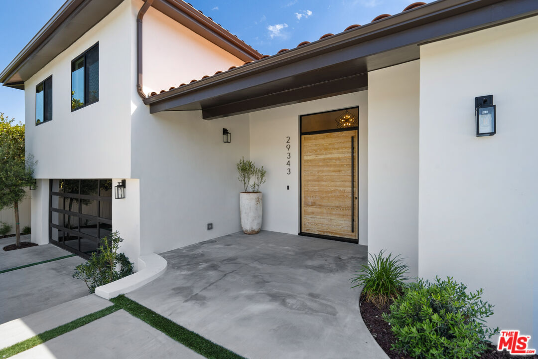 29343 Whitley Collins Dr