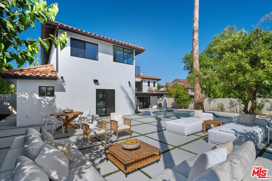 29343 Whitley Collins Dr