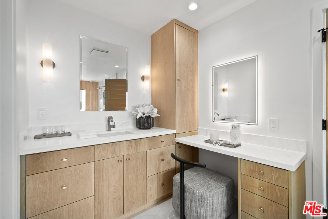 29343 Whitley Collins Dr