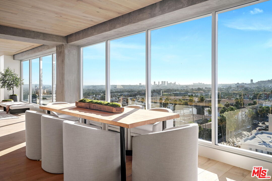 7135 Hollywood Blvd Unit: PHW