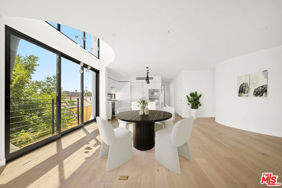 1533 N Vista St Unit: 301