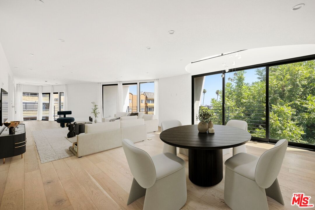 1533 N Vista St Unit: 301