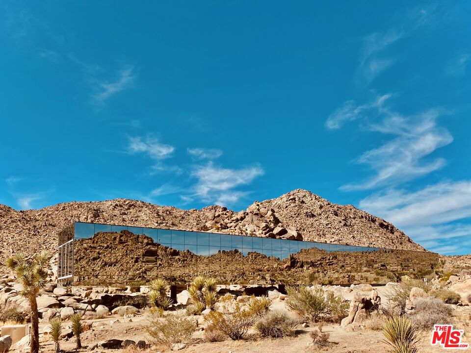 8198 Uphill Rd